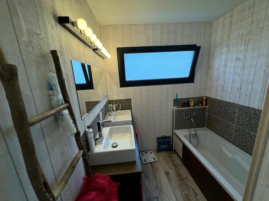 Luxury Villa With Pool And View Juvignac Luaran gambar