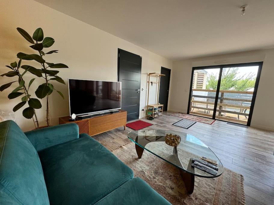 Luxury Villa With Pool And View Juvignac Luaran gambar