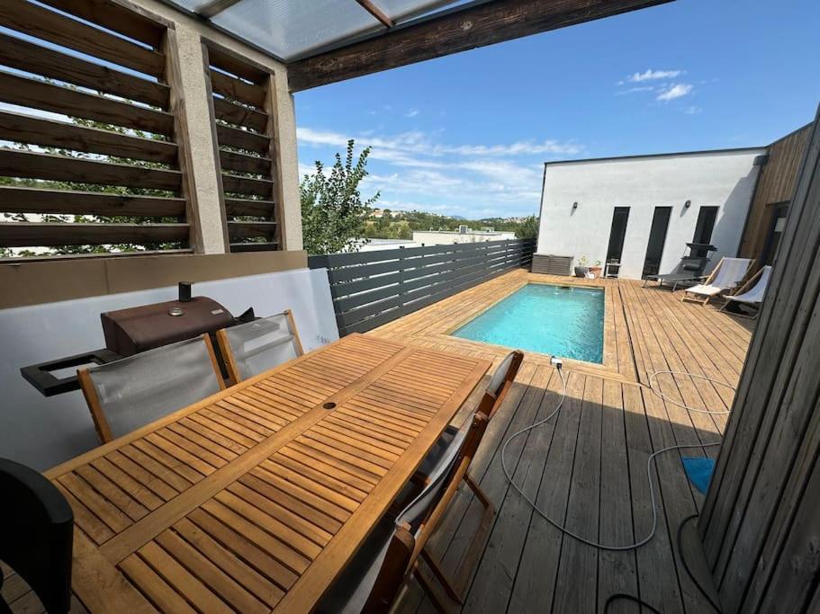 Luxury Villa With Pool And View Juvignac Luaran gambar