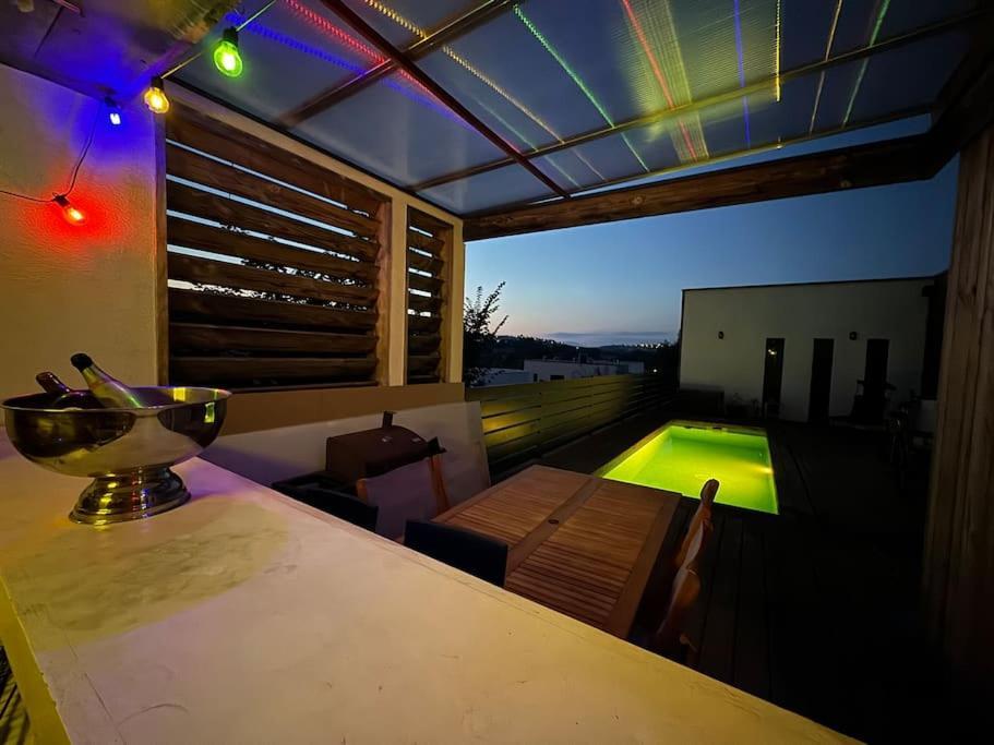 Luxury Villa With Pool And View Juvignac Luaran gambar